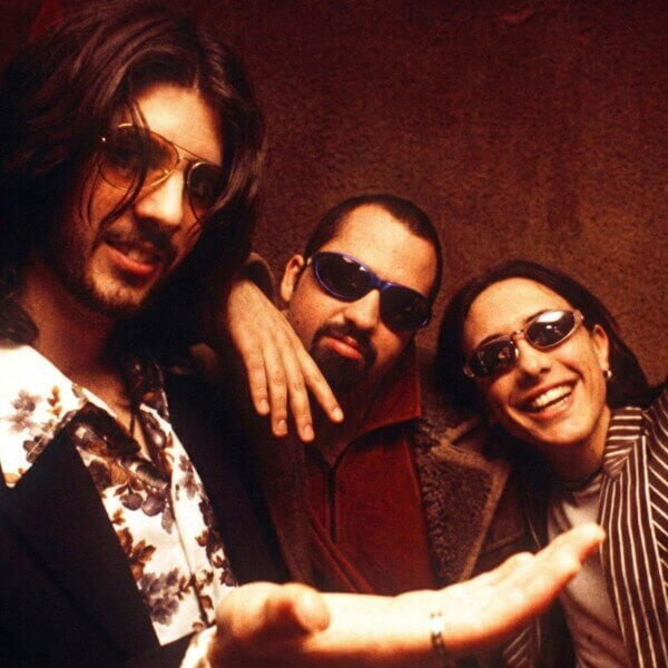 Plataformas Foto de la banda Claroscuro